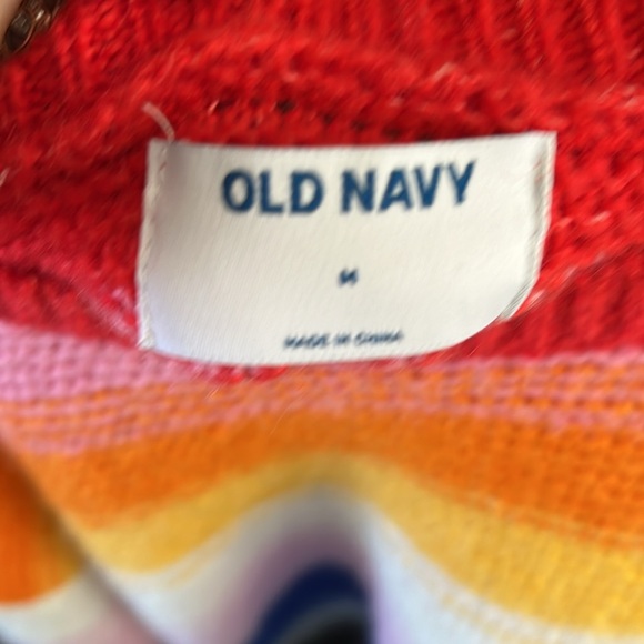 Old navy sweater - Picture 2 of 3